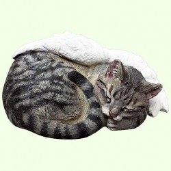 Скульптурный памятник Спящий кот табби с крыльями ангела