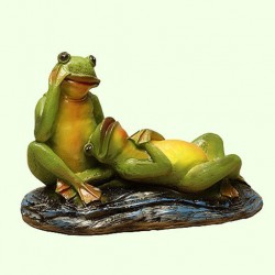 Садовая скульптура Жабки мечтающие